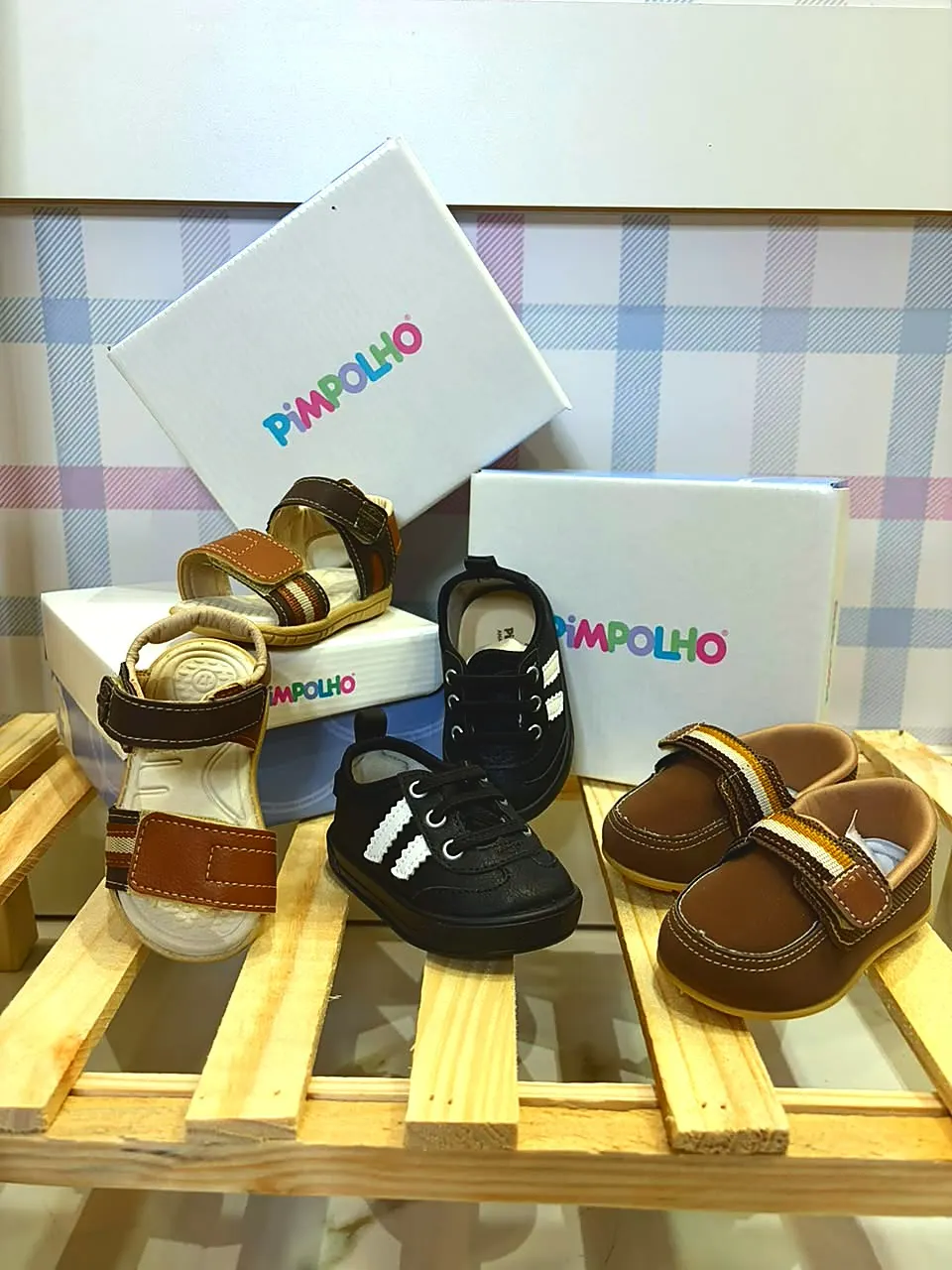 Tênis, sandálias, papetes e mocassins infantis Pimpolho disponíveis na SM Kids em Araçatuba